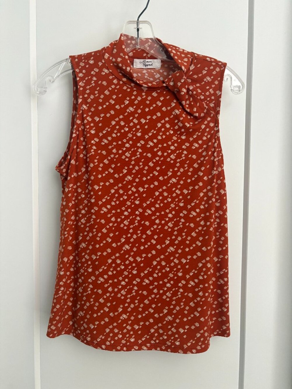 Beacon Apparel Pumpkin Spice & Cream Patterned Tank Blouse – Medium - Pre-owned